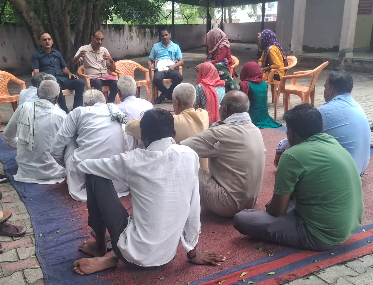 -नशा मुक्त टीम ने गवर्नमेंट स्कूल गांव सुठानी, रुध, गांव चिरहाडा व जलियावास का दौरा कर स्टूडेंट्स/आमजन को नशे के दुष्प्रभाव एवं बचाव बारे किया जागरूक।